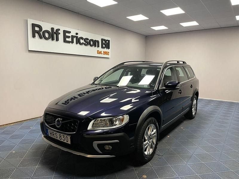 Mörkblå (blå) Begagnad 2016 Volvo XC70 Standard SUV | 269 500 kr (Marknadspris) - Bild 1/4
