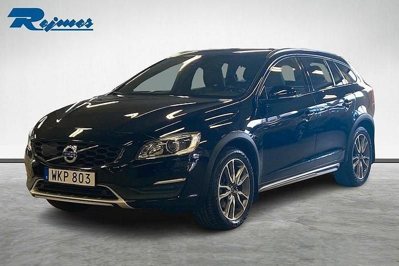 Svart Begagnad 2018 Volvo V60 CC Standard Kombi | 234 800 kr (Superpris) - Bild 1/4