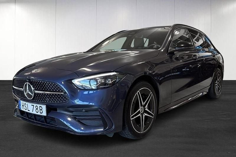 Blå Begagnad 2023 Mercedes C300 AMG line Kombi | 489 900 kr - Bild 1/4