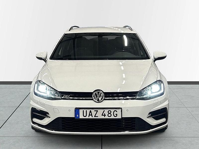 Begagnad VW Golf VIII GT 150 HK (110 kW) 2019 Vit Kombi