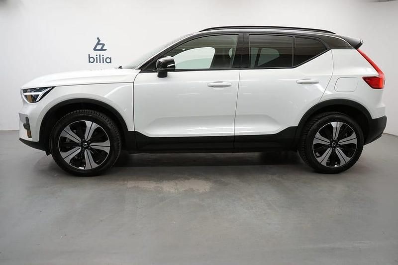 Begagnad Volvo XC40 Single Motor 185 kW (252 HK) 2023 Vit SUV