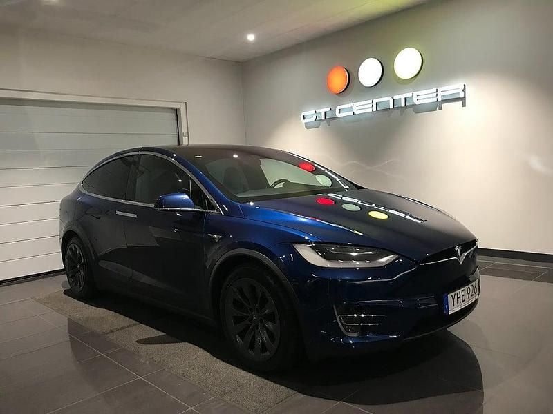 Begagnad Tesla Model X 386 kW (525 HK) 2017 Blå SUV