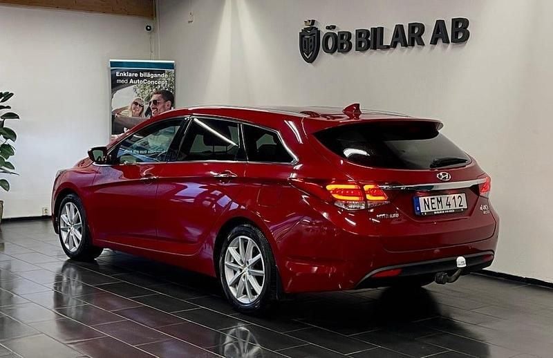 Begagnad Hyundai i40 141 HK (103 kW) 2016 Röd Kombi