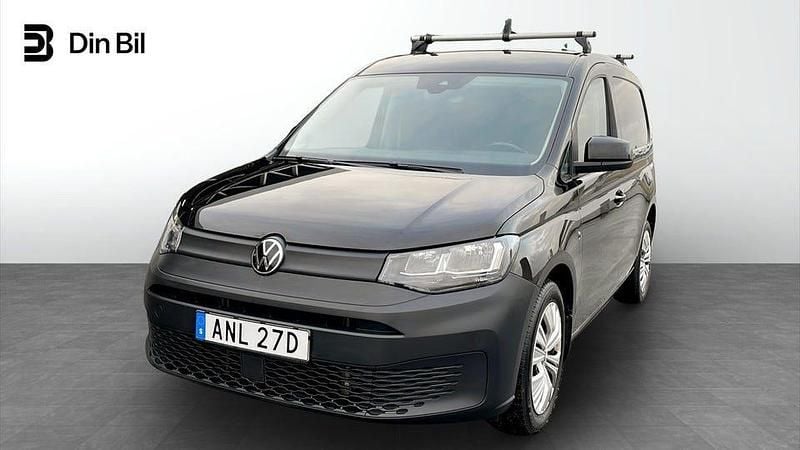 Deep black pärleffekt Begagnad 2023 VW Caddy Minibuss | 269 900 kr (Bra pris) - Bild 1/4