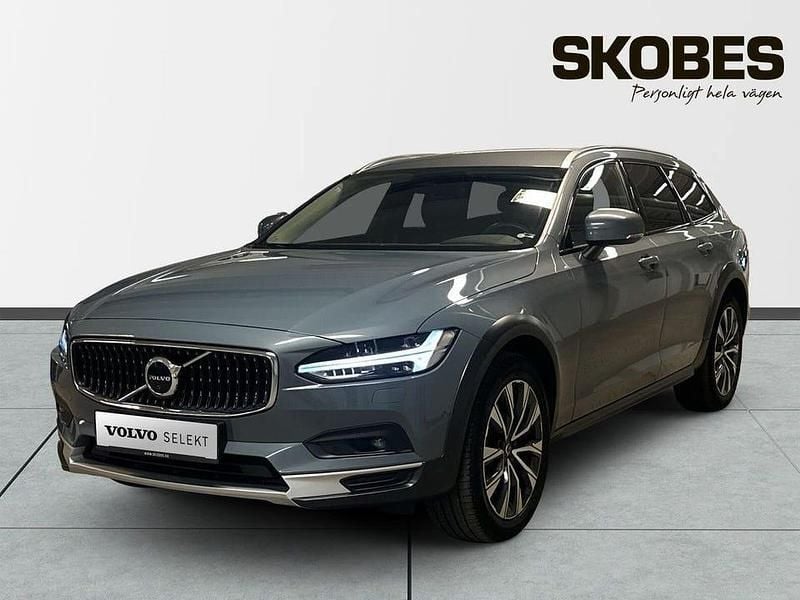 Begagnad Volvo V90 CC Plus 200 HK (147 kW) 2023 Grå Kombi