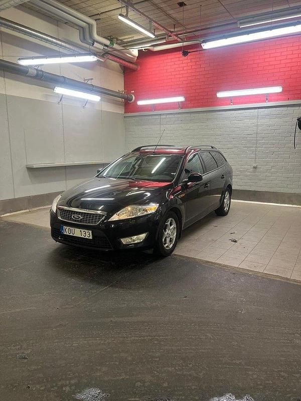 Svart Begagnad 2010 Ford Mondeo Titanium Kombi | 31 500 kr (Superpris) - Bild 1/4