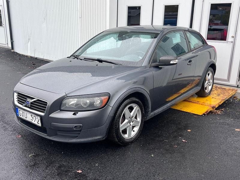 Grå Begagnad 2008 Volvo C30 Kinetic Halvkombi | 22 500 kr (Bra pris) - Bild 1/4