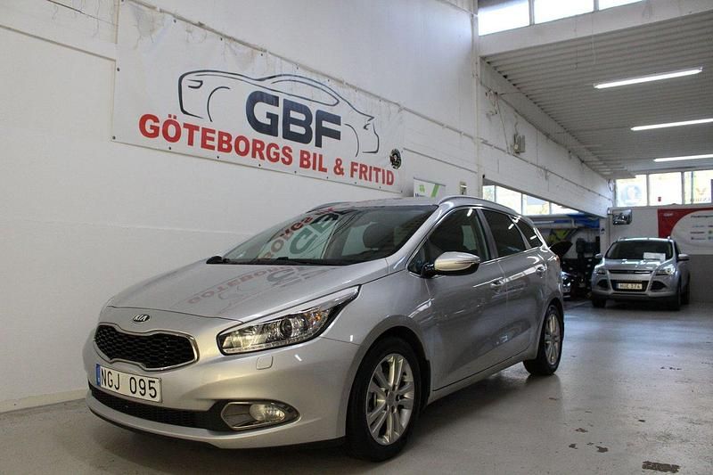 Silver Begagnad 2012 Kia Ceed Sportswagon Comfort Kombi | 83 900 kr (Marknadspris) - Bild 1/4