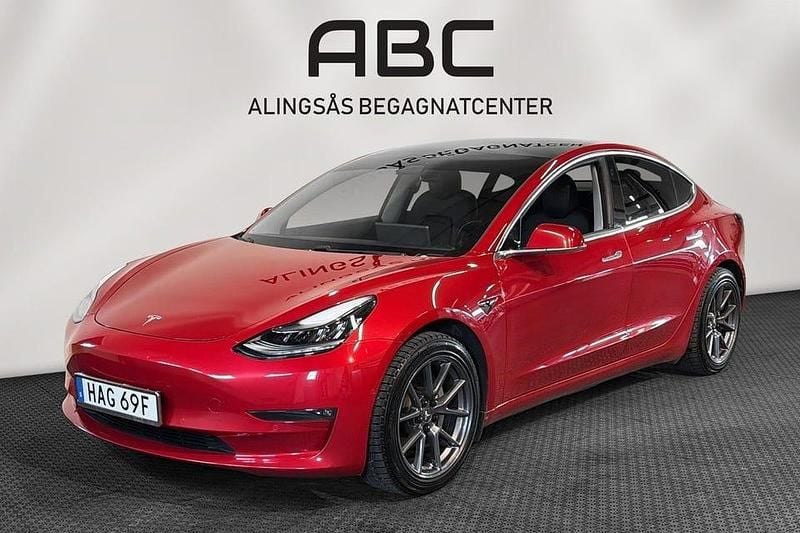 Begagnad Tesla Model 3 Long Range AWD 366 kW (498 HK) 2019 Röd Sedan