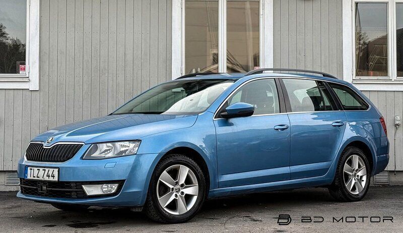 Blå Begagnad 2016 Skoda Octavia Kombi | 99 800 kr (Marknadspris) - Bild 1/4