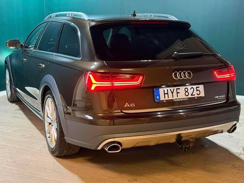 Begagnad Audi A6 Allroad 218 HK (160 kW) 2018 Brun Kombi