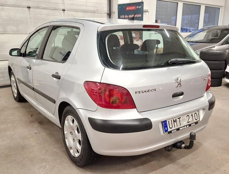 Begagnad Peugeot 307 109 HK (80 kW) 2004 Grå Halvkombi