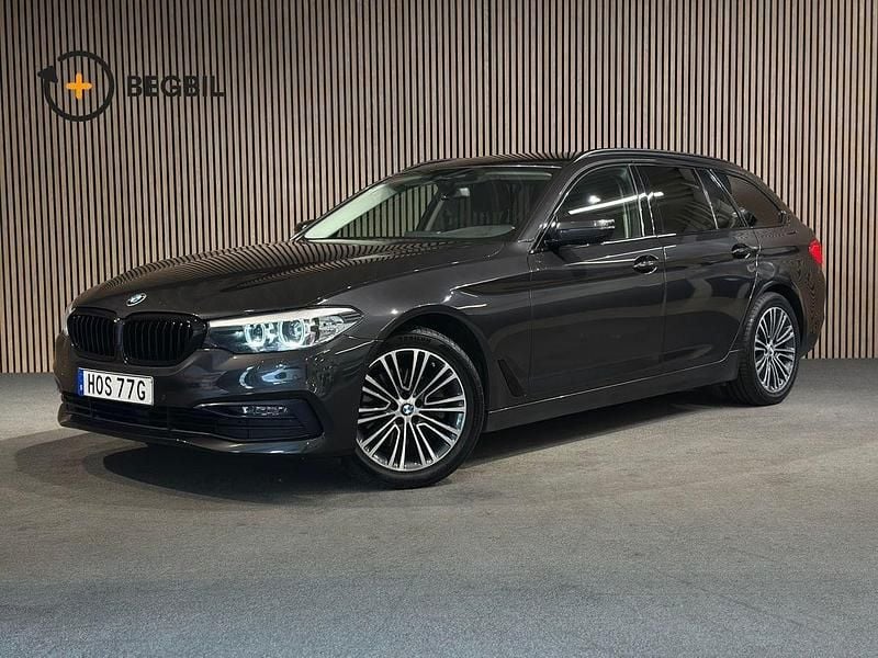 Grå Begagnad 2019 BMW 520 Sport Line Kombi | 269 400 kr (Bra pris) - Bild 1/4