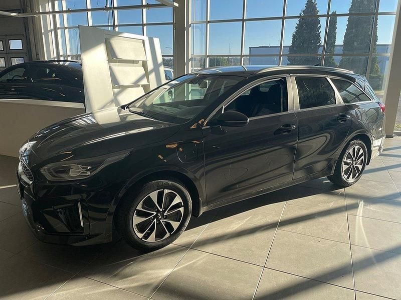 Svart Begagnad 2021 Kia Ceed Sportswagon Kombi | 219 000 kr (Marknadspris) - Bild 1/4