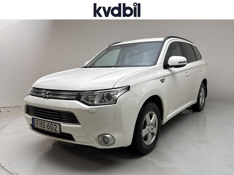 Begagnad Mitsubishi Outlander P-HEV 2014 Vit