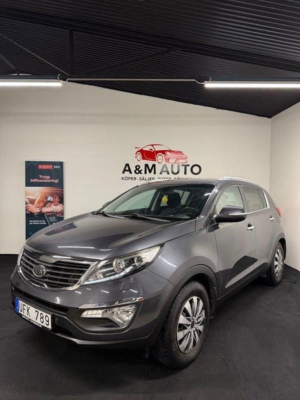 Grå Begagnad 2011 Kia Sportage EX SUV | 69 700 kr (Marknadspris) - Bild 1/4