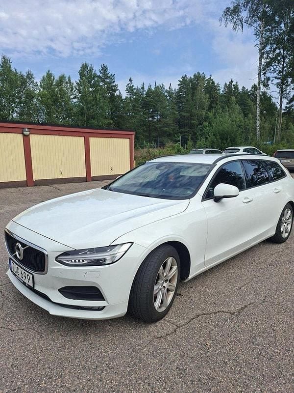 Vit Begagnad 2017 Volvo V90 Business Edition Kombi | 185 000 kr (Bra pris) - Bild 1/4