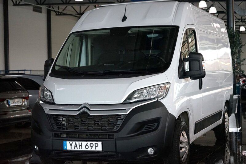 Vit Begagnad 2022 Citroën Jumper Minibuss | 249 500 kr (Marknadspris) - Bild 1/4