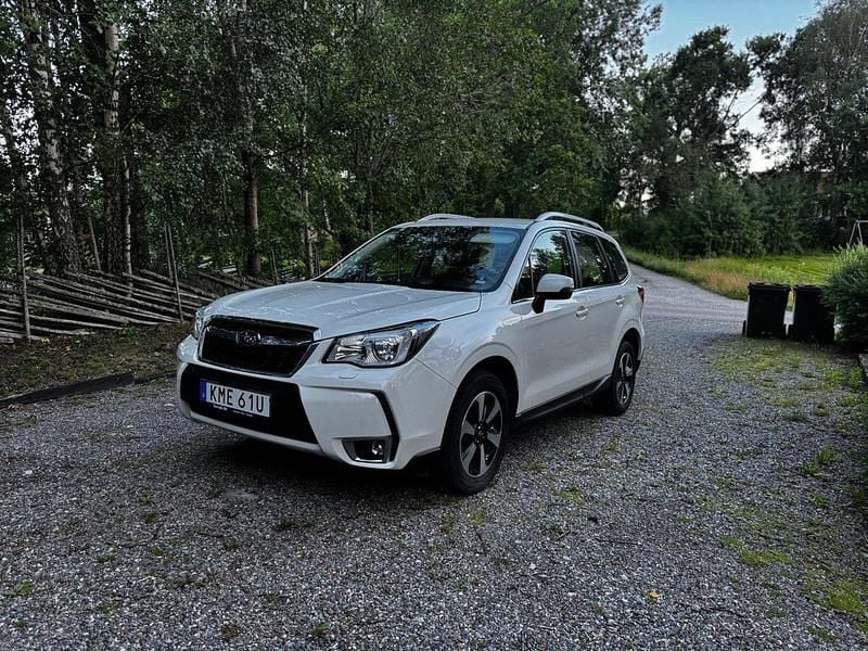 Vit Begagnad 2019 Subaru Forester SUV | 205 000 kr (Marknadspris) - Bild 1/4