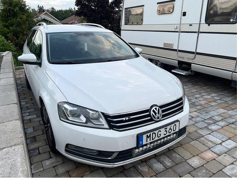 Vit Begagnad 2012 VW Passat GT Kombi | 59 000 kr (Bra pris) - Bild 1/4