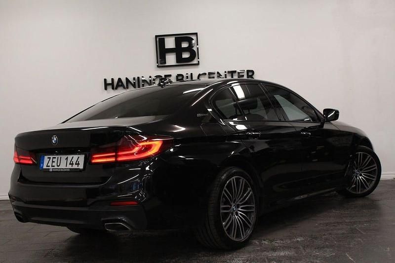 Begagnad BMW 530 iPerformance 252 HK (185 kW) 2018 Svart Sedan