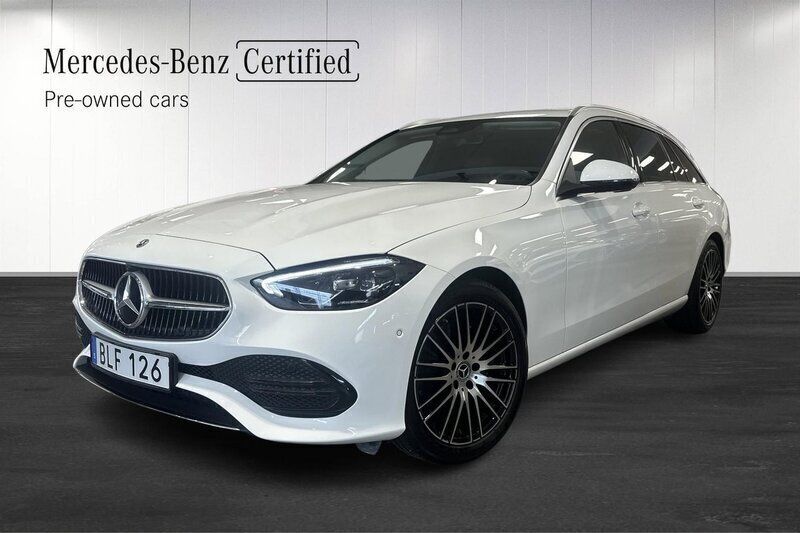 Vit Begagnad 2023 Mercedes C200 AMG Kombi | 479 000 kr (Marknadspris) - Bild 1/4
