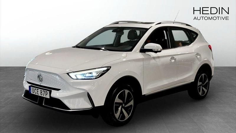 Vit (white) Begagnad 2021 MG ZS Luxury Sedan | 249 900 kr (Bra pris) - Bild 1/4