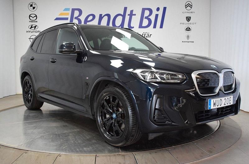 Svart Begagnad 2023 BMW iX3 M Sport SUV | 499 500 kr (Marknadspris) - Bild 1/3