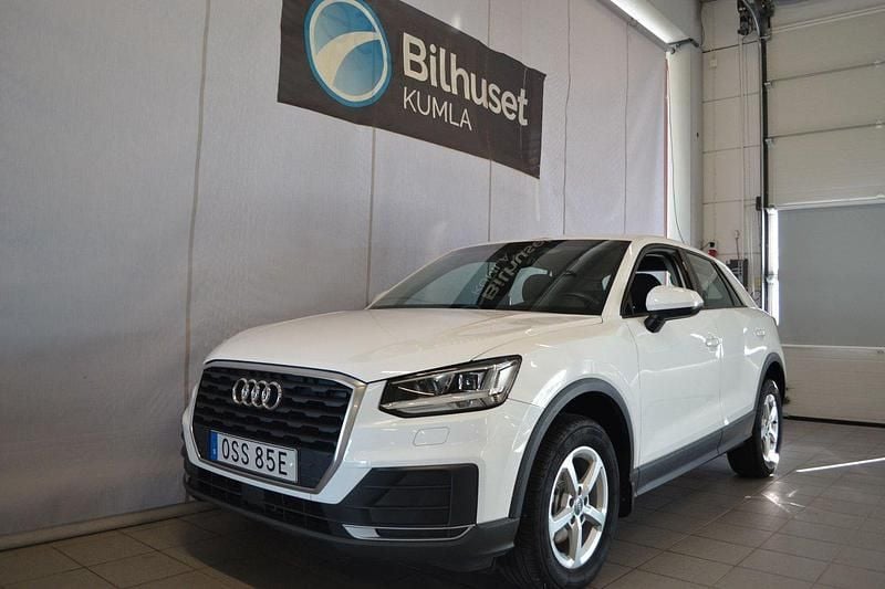 Vit Begagnad 2019 Audi Q2 SUV | 189 000 kr (Marknadspris) - Bild 1/4