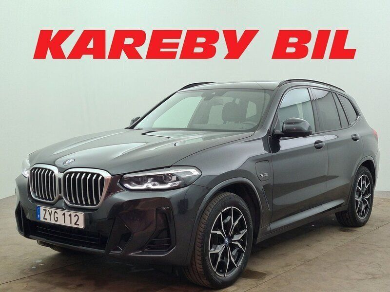 Grå Begagnad 2021 BMW X3 M Sport SUV | 418 900 kr (Marknadspris) - Bild 1/4