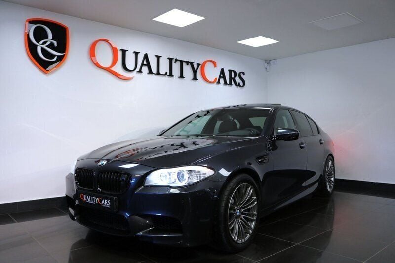 Mörkgrå Begagnad 2012 BMW M5 Sedan | 399 000 kr (Bra pris) - Bild 1/4