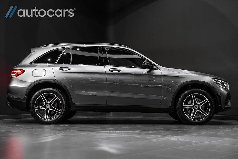 Begagnad Mercedes GLC300e Premium 306 HK (225 kW) 2021 Grå SUV