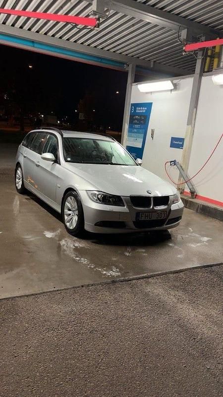 Begagnad 2008 BMW 318 Advantage Kombi | 75 000 kr (Marknadspris) - Bild 1/1