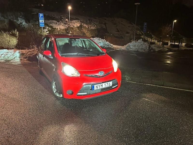 Begagnad Toyota Aygo 68 HK (50 kW) 2013 Halvkombi