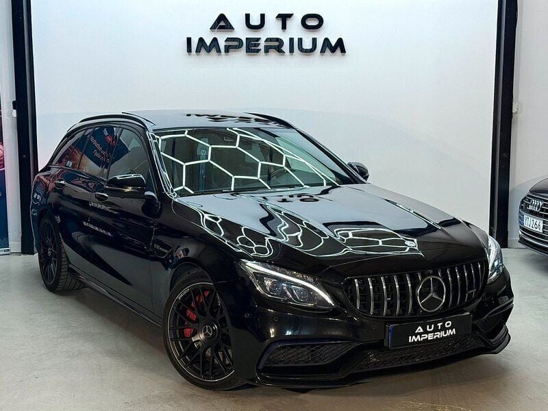 Svart Begagnad 2016 Mercedes C63S AMG AMG Kombi | 449 900 kr (Lite dyr) - Bild 1/4