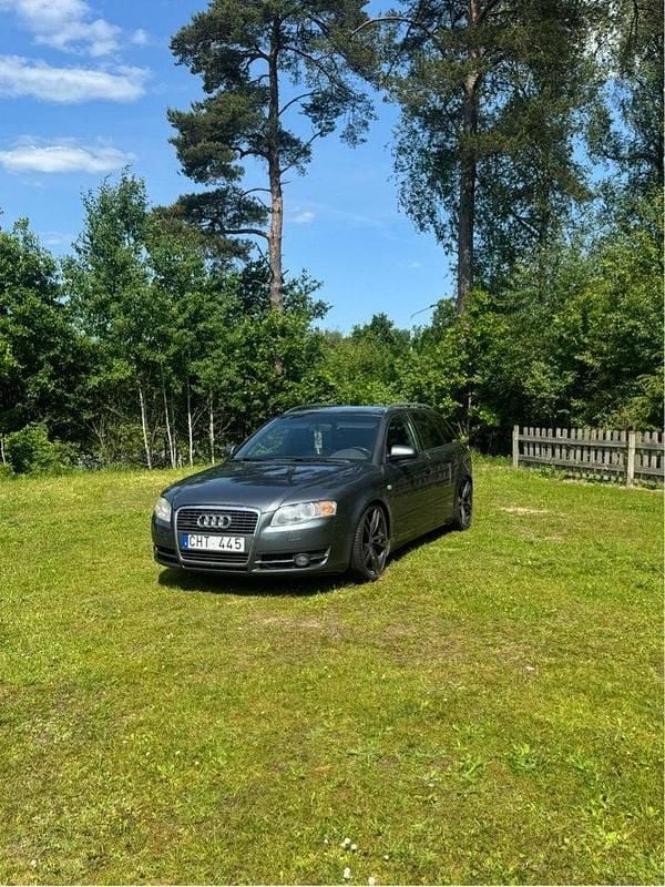 Grå Begagnad 2005 Audi A4 Kombi | 47 500 kr (Dyr) - Bild 1/4
