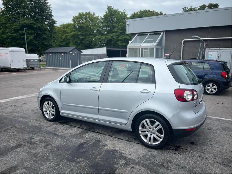 Silver Begagnad 2009 VW Golf Plus Cross Trendline Minibuss | 44 500 kr (Superpris) - Bild 1/4