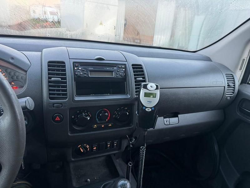 Begagnad 2006 Nissan Navara Pickup | 30 000 kr (Superpris) - Bild 1/4