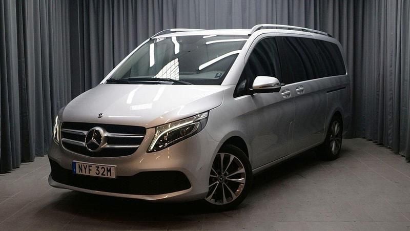 Silver Begagnad 2020 Mercedes V250 Minibuss | 599 000 kr (Lite dyr) - Bild 1/4