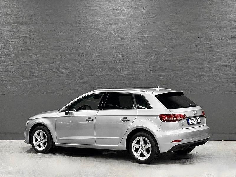 Begagnad Audi A3 116 HK (85 kW) 2018 Silver (silver metallic) Halvkombi