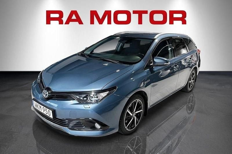 Blå Begagnad 2018 Toyota Auris Touring Sports Comfort Kombi | 179 900 kr (Marknadspris) - Bild 1/4