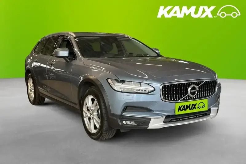 Blå Begagnad 2018 Volvo V90 CC Momentum Kombi | 264 700 kr (Marknadspris) - Bild 1/4