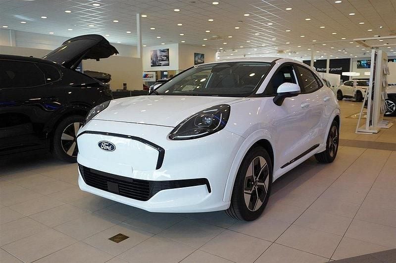 Vit (frozen white solid) Ny 2025 Ford Puma Gen-E SUV | 393 000 kr - Bild 1/4