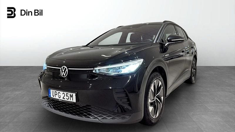 Svart Begagnad 2022 VW ID.4 Comfortline SUV | 334 900 kr (Marknadspris) - Bild 1/4