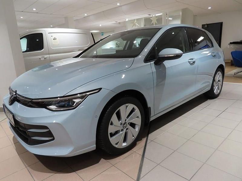 Ny VW Golf VIII Edition 151 HK (111 kW) 2025 Blå