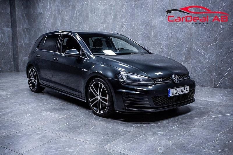 Mörkgrå (grå) Begagnad 2014 VW Golf VII GTD Halvkombi | 169 800 kr (Lite dyr) - Bild 1/4