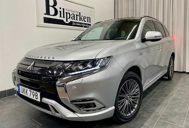Silver Begagnad 2019 Mitsubishi Outlander P-HEV Edition SUV | 259 900 kr (Marknadspris) - Bild 1/4