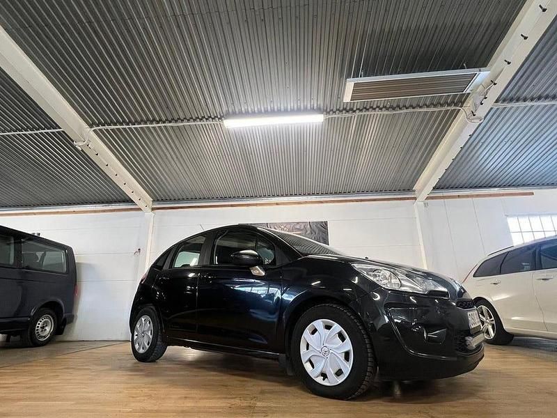 Svart Begagnad 2010 Citroën C3 Halvkombi | 34 990 kr (Lite dyr) - Bild 1/4