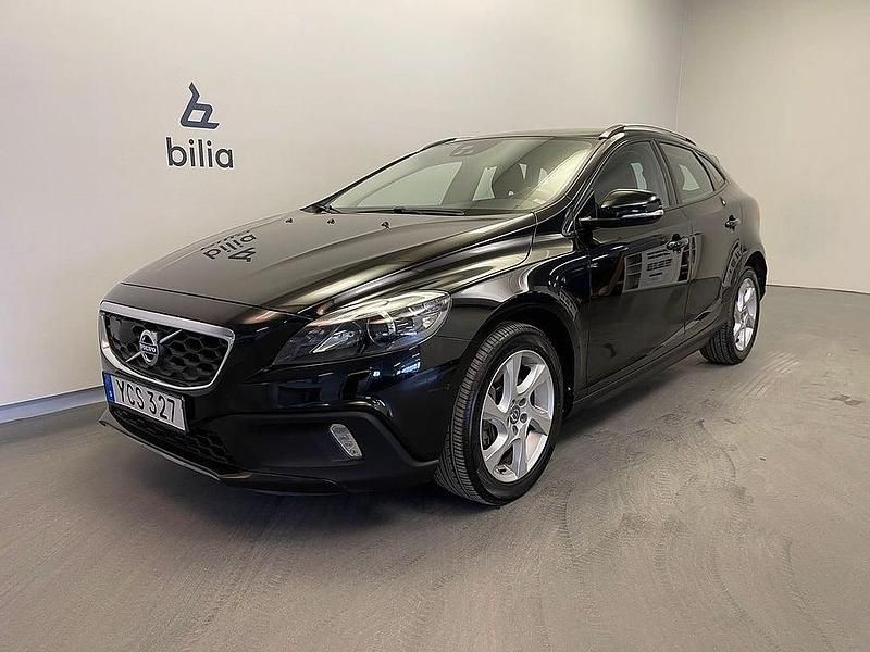 Begagnad Volvo V40 Business Edition 150 HK (110 kW) 2016 Svart Halvkombi