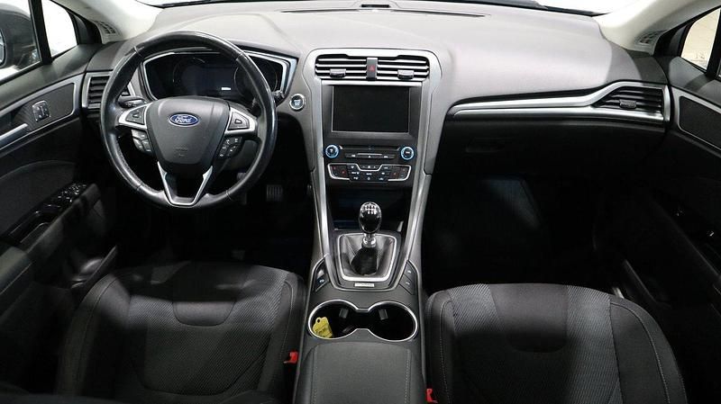 Begagnad Ford Mondeo Titanium 120 HK (88 kW) 2017 Grå Kombi